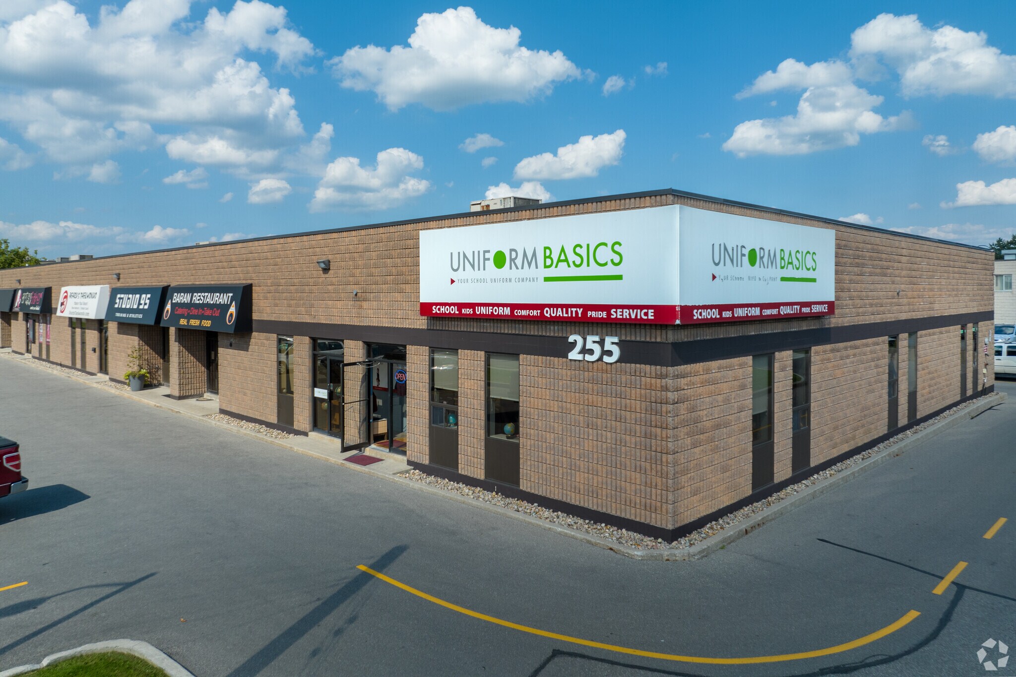 255 Industrial Pky S, Aurora, ON for lease Primary Photo- Image 1 of 3