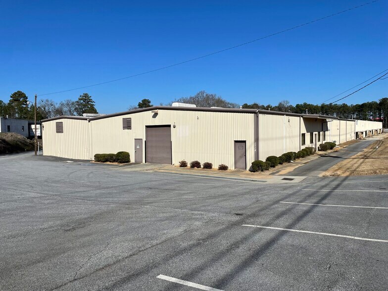 1718 Highway 138 NE, Conyers, GA à louer - Photo du bâtiment - Image 3 de 7