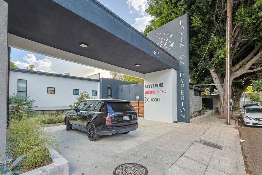 2400-2410 Hyperion Ave, Los Angeles, CA à louer - Photo du bâtiment - Image 3 de 12