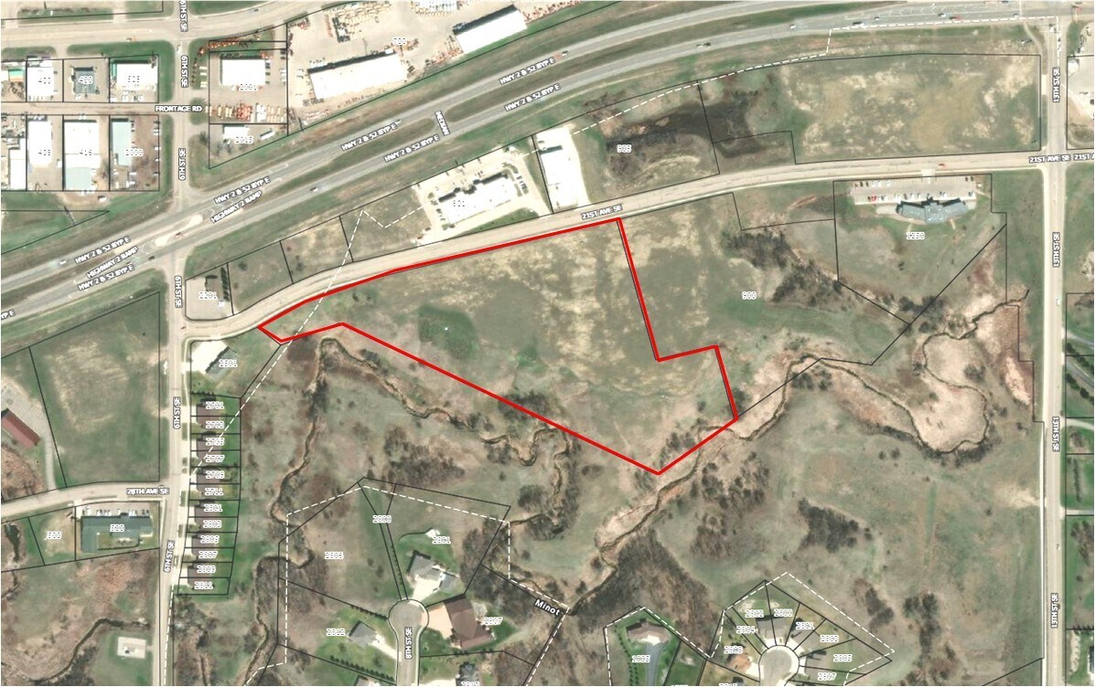 21st Ave SE, Minot, ND à vendre Aérien- Image 1 de 5