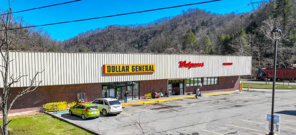 Hwy 122, Robinson Creek, KY à louer - Photo du bâtiment - Image 2 de 6