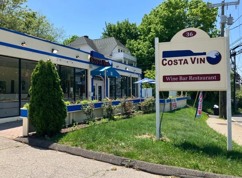 36 Westport Ave, Norwalk, CT à louer - Photo du bâtiment - Image 2 de 9