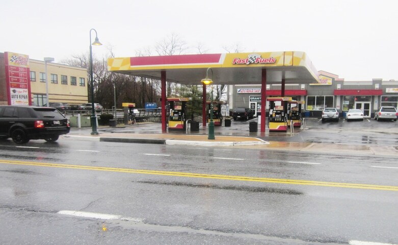 9871 Main St, Damascus, MD à louer - Photo principale - Image 1 de 8