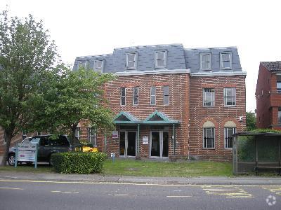 96-110 Luton Rd, Harpenden à louer Photo du bâtiment- Image 1 de 5