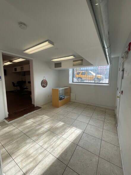 203 Harrison Ave, Jersey City, NJ à vendre - Photo du bâtiment - Image 2 de 7