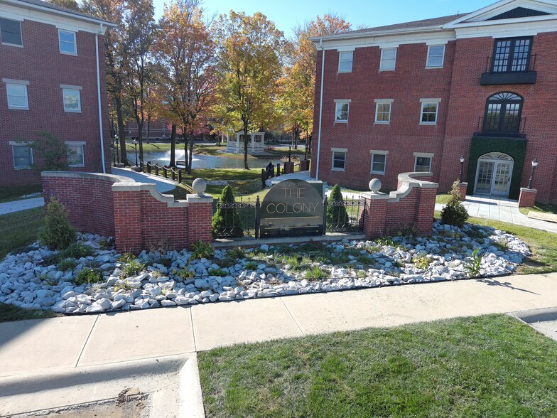 10293 N Meridian St, Indianapolis, IN à louer - Photo du bâtiment - Image 3 de 17