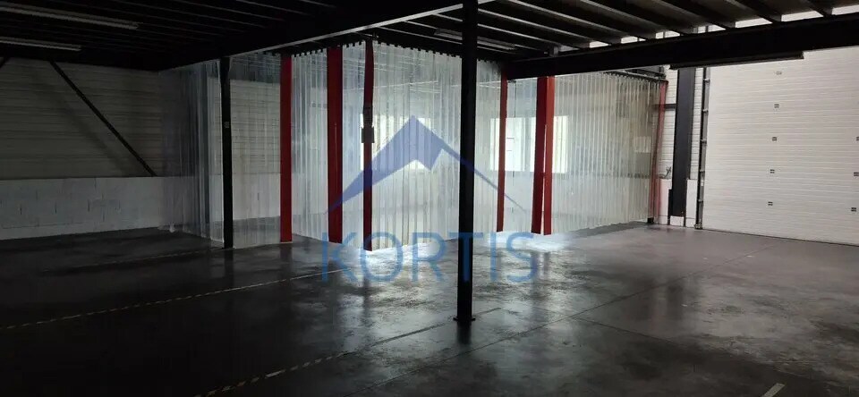 Flex in Vaulx-en-Velin for lease Building Photo- Image 1 of 7