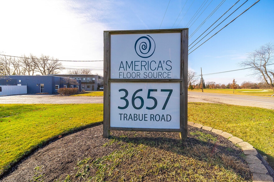 3657 Trabue Rd, Columbus, OH à vendre - Photo du bâtiment - Image 3 de 70