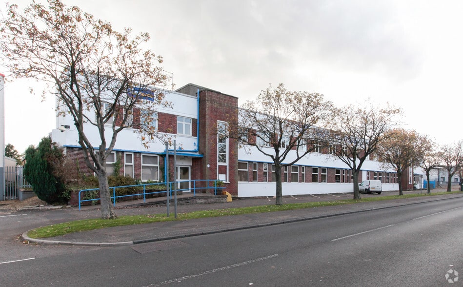 68-74 Queen Elizabeth Ave, Glasgow à louer - Photo du bâtiment - Image 3 de 3