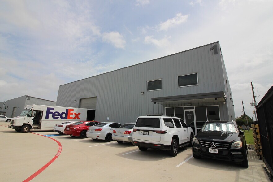 6702 Theall Rd, Houston, TX à vendre - Photo du bâtiment - Image 2 de 20