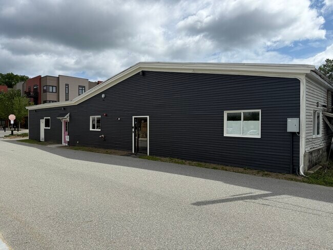 Plus de détails pour 40 Beharrell St, Concord, MA - Industriel à louer