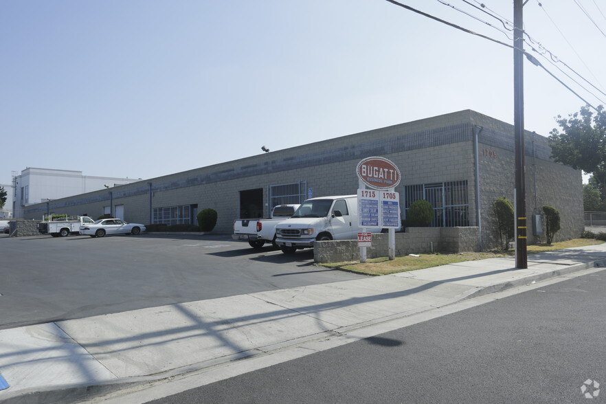 1705 W 130th St, Gardena, CA for lease - Primary Photo - Image 1 of 6