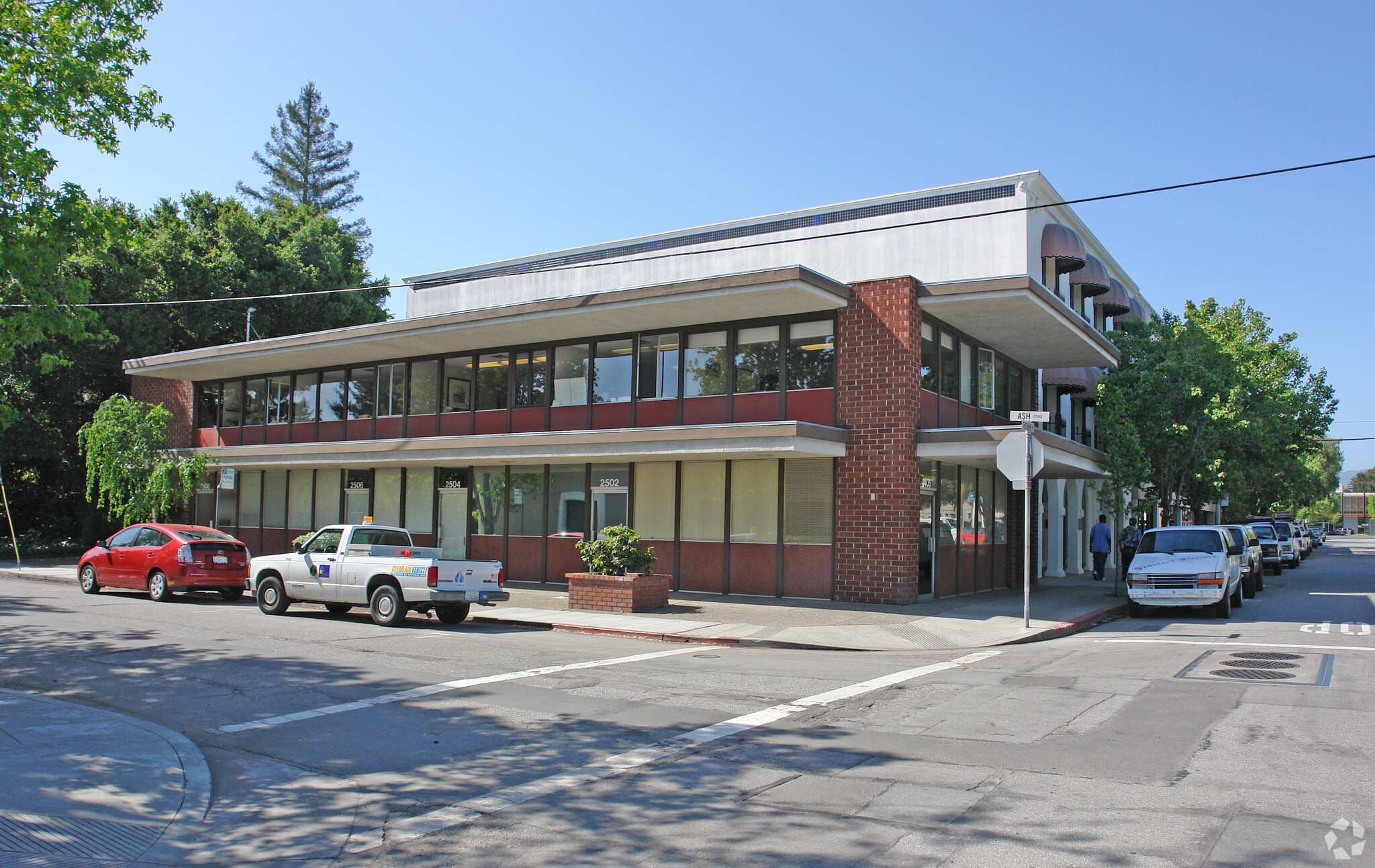 405-407 Sherman Ave, Palo Alto, CA for lease Primary Photo- Image 1 of 4