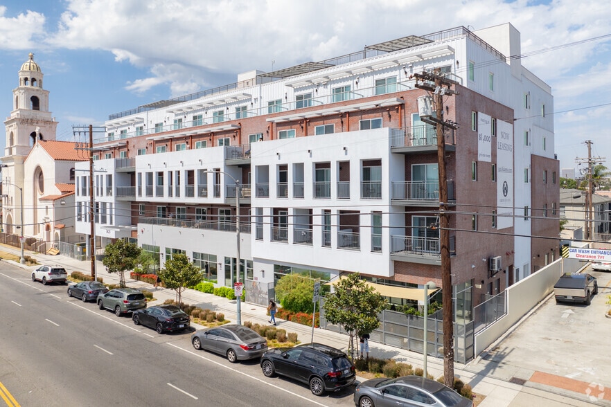 1421-1439 W Adams Blvd, Los Angeles, CA for lease - Building Photo - Image 3 of 5