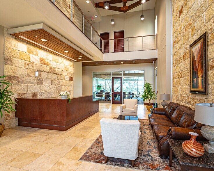 17339 Redland Rd, San Antonio, TX à louer - Photo intérieure - Image 2 de 24