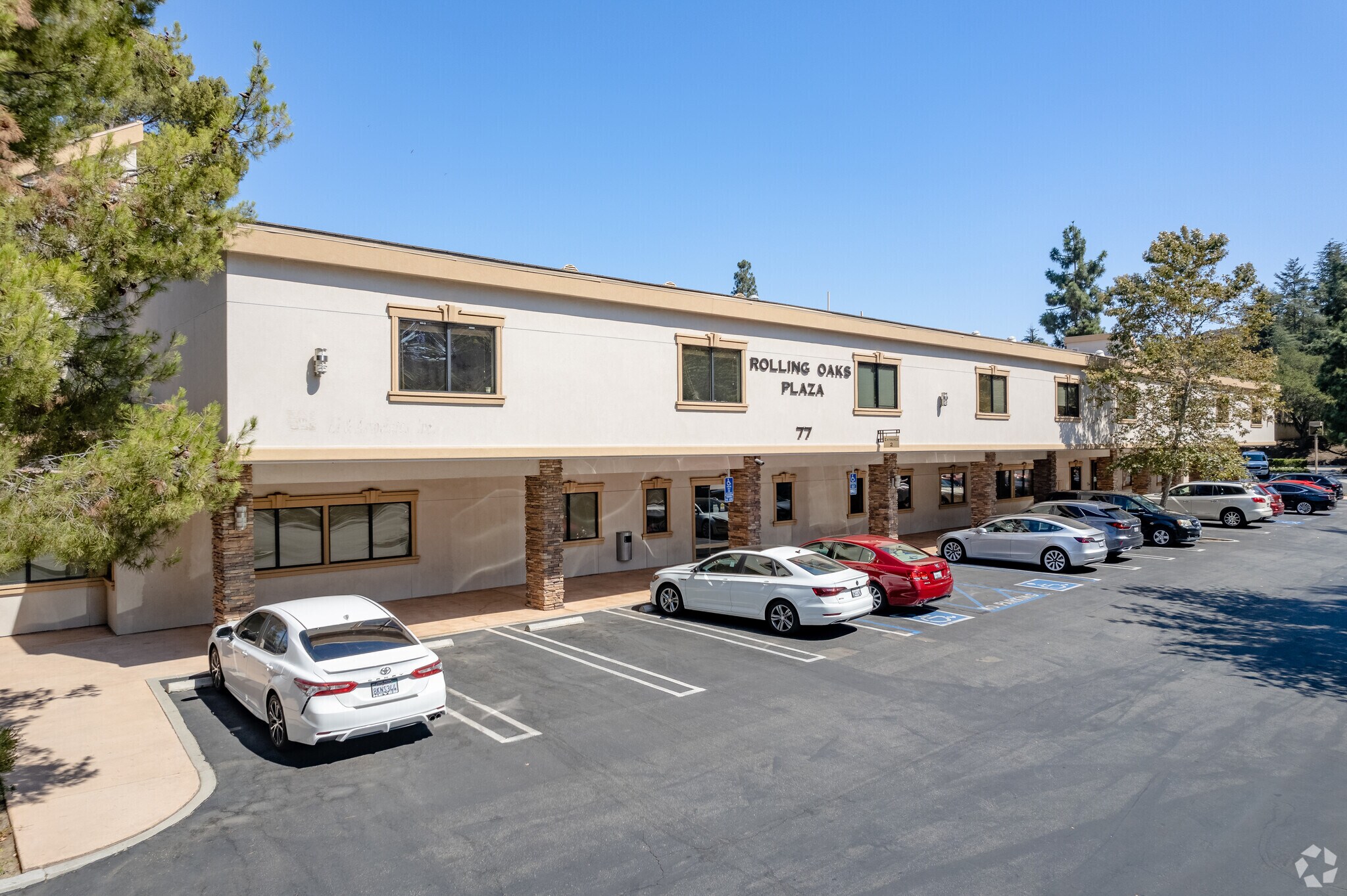 77 Rolling Oaks Dr, Thousand Oaks, CA for lease Building Photo- Image 1 of 7