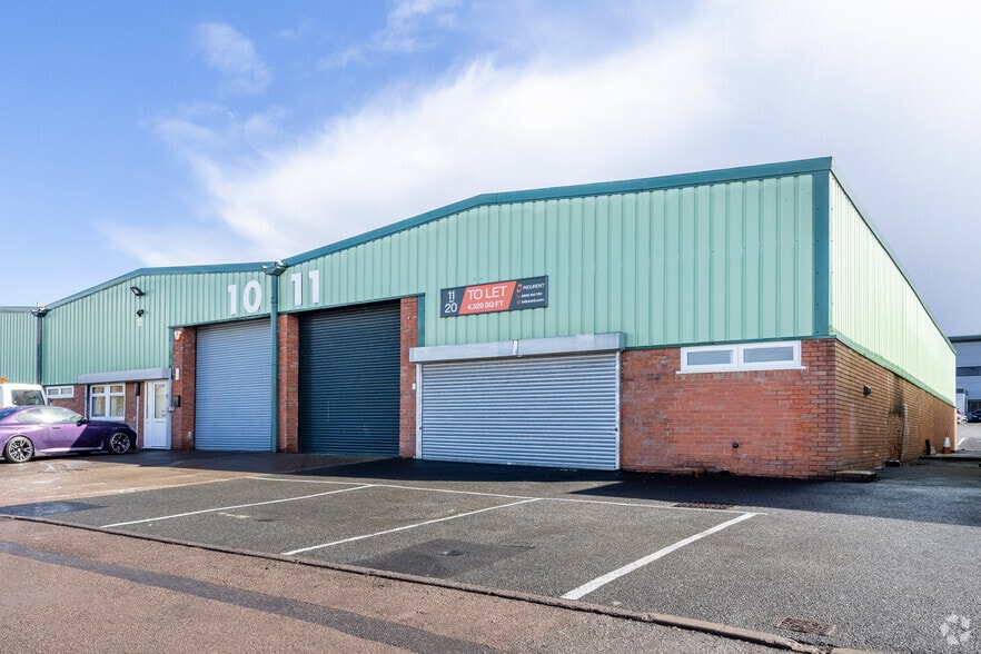 13-24 Saltbrook Rd, Halesowen for lease - Primary Photo - Image 1 of 2