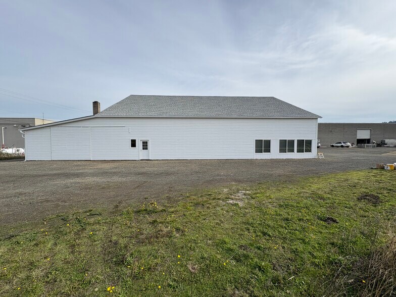 85483-85485 Hwy 99, Eugene, OR à louer - Photo du bâtiment - Image 3 de 9