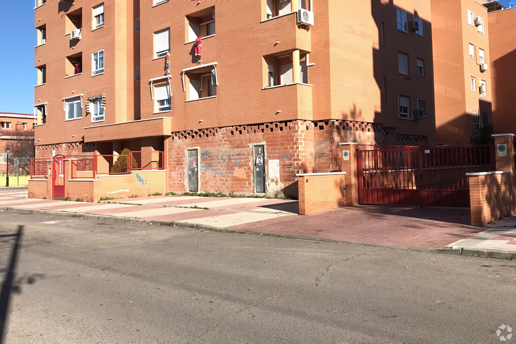 Retail in Humanes de Madrid, Madrid for lease Interior Photo- Image 1 of 2