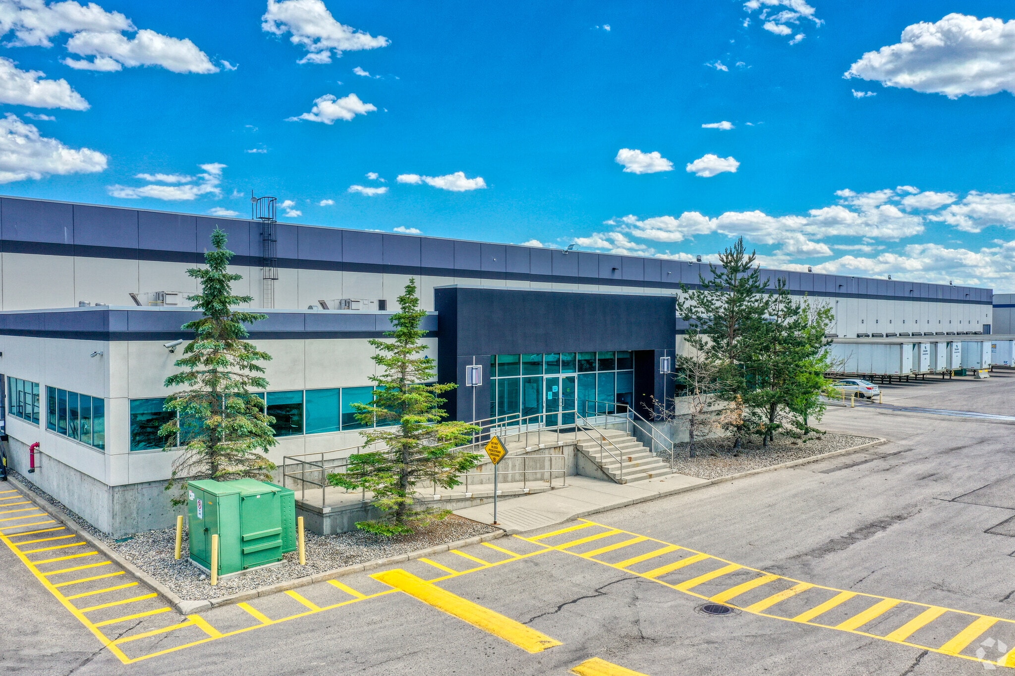 6075 86th Ave SE, Calgary, AB for lease Primary Photo- Image 1 of 5