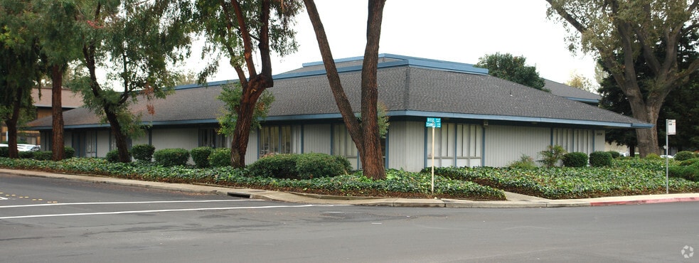 2454 Stanwell Dr, Concord, CA for lease - Primary Photo - Image 1 of 4