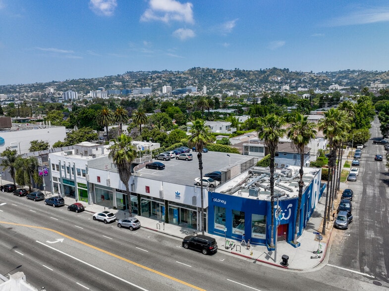 8011-8013 Melrose Ave, Los Angeles, CA for lease - Building Photo - Image 1 of 5