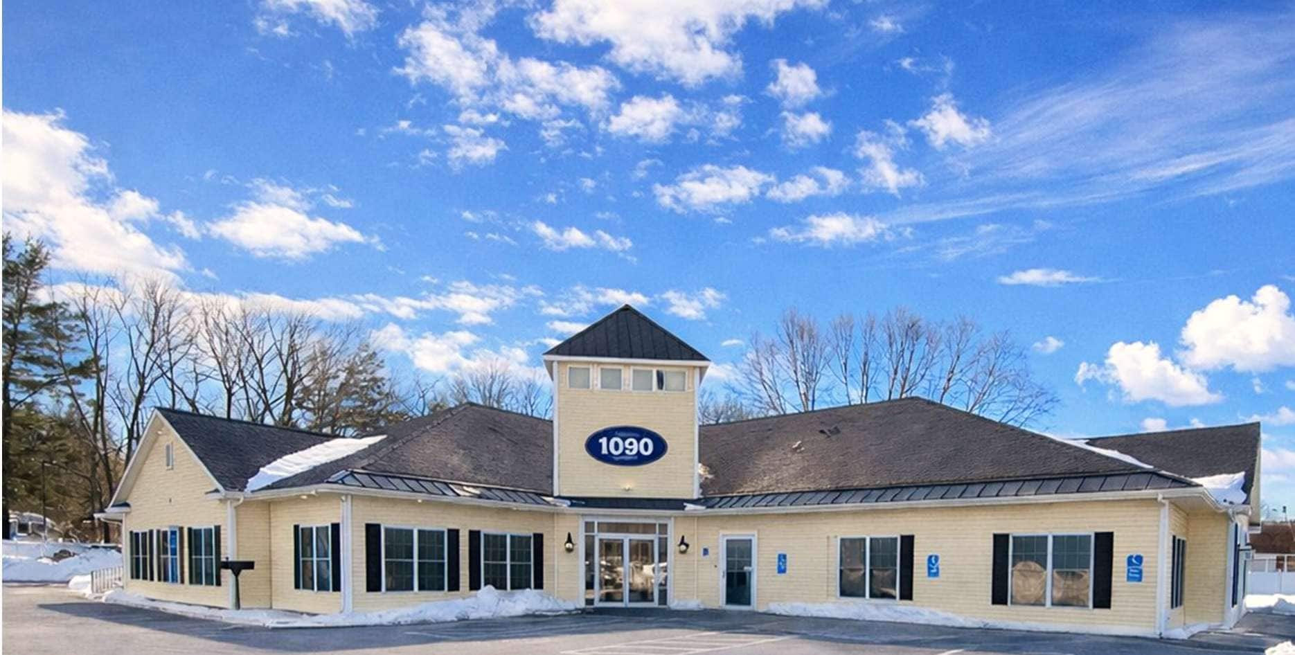 Portfolio of 2 office/medical condos portefeuille de 2 propriétés à vendre sur LoopNet.ca Photo principale- Image 1 de 7