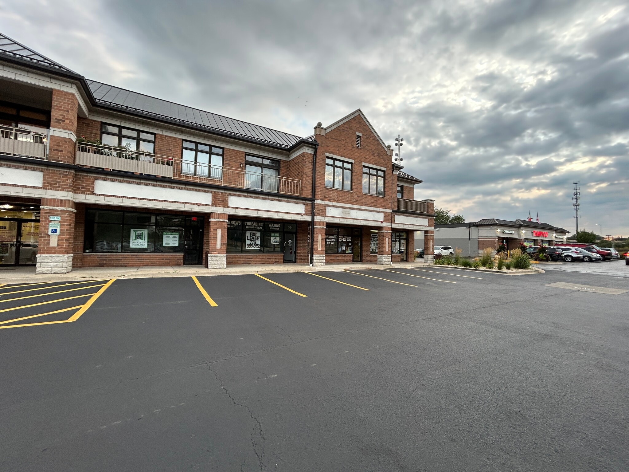 530 Main St, West Chicago, IL for lease Interior Photo- Image 1 of 9