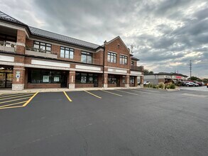 530 Main St, West Chicago, IL for lease Interior Photo- Image 1 of 9