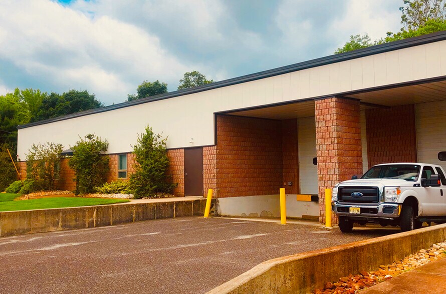 110-130 Miller Rd, Medford, NJ à vendre - Photo du bâtiment - Image 2 de 8