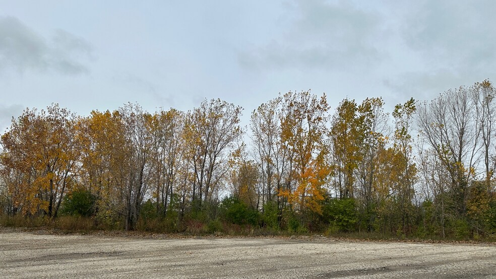 N936 Quality Dr, Greenville, WI à louer - Photo du bâtiment - Image 2 de 4