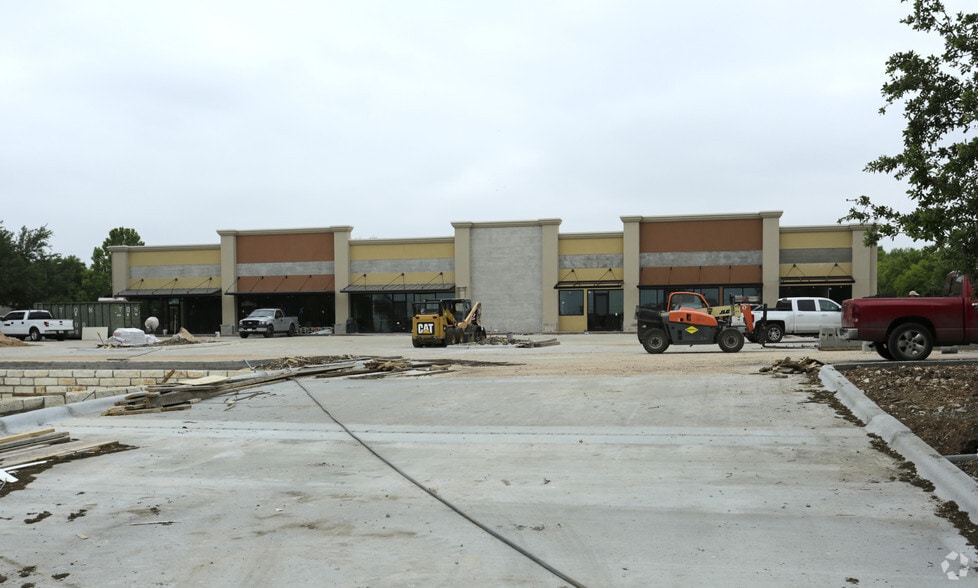 11330 Manchaca Rd, Austin, TX for lease - Building Photo - Image 2 of 3