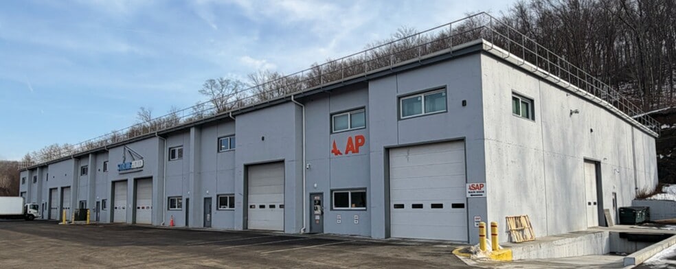 41 Commerce Dr, Carmel, NY for sale - Primary Photo - Image 1 of 2