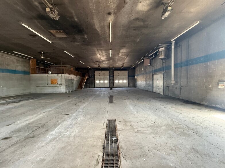 2675 Nodular Dr, Saginaw, MI à vendre - Photo du bâtiment - Image 3 de 7