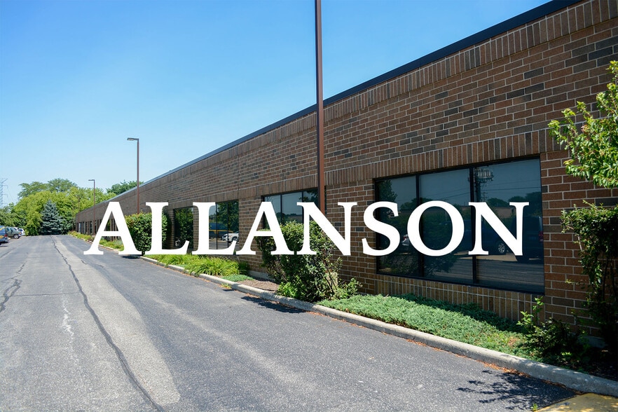 1200-1228 Allanson Rd, Mundelein, IL à vendre - Photo du bâtiment - Image 1 de 12