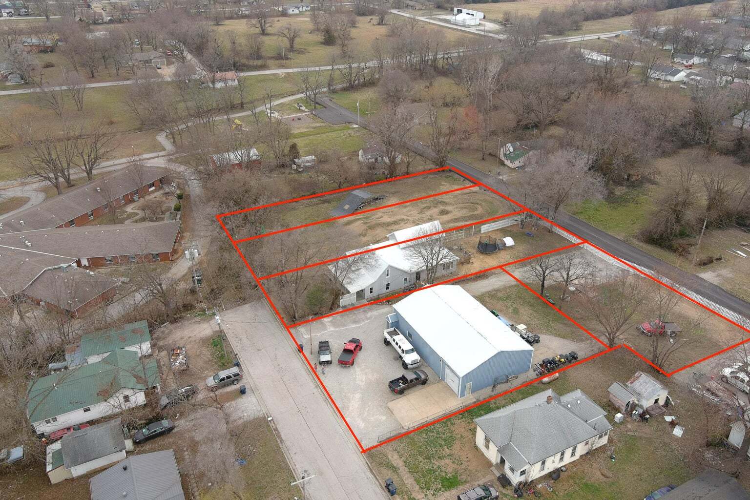 615 W Benton St, Buffalo, MO for sale Primary Photo- Image 1 of 45