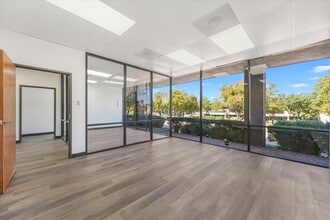 3150 Premier Dr, Irving, TX à louer Photo intérieure- Image 1 de 19