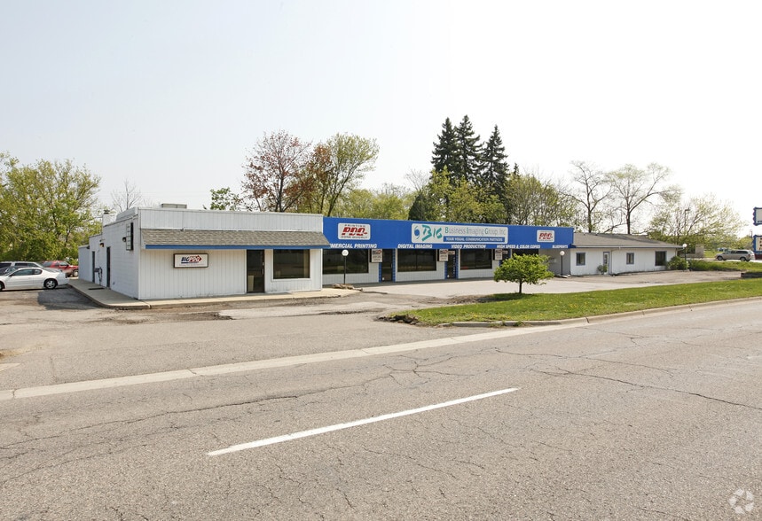 7475 W Grand River Rd, Brighton, MI for sale - Primary Photo - Image 2 of 8