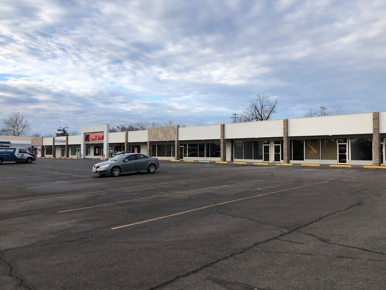 669 N Morley St, Moberly, MO à louer - Photo du bâtiment - Image 2 de 3