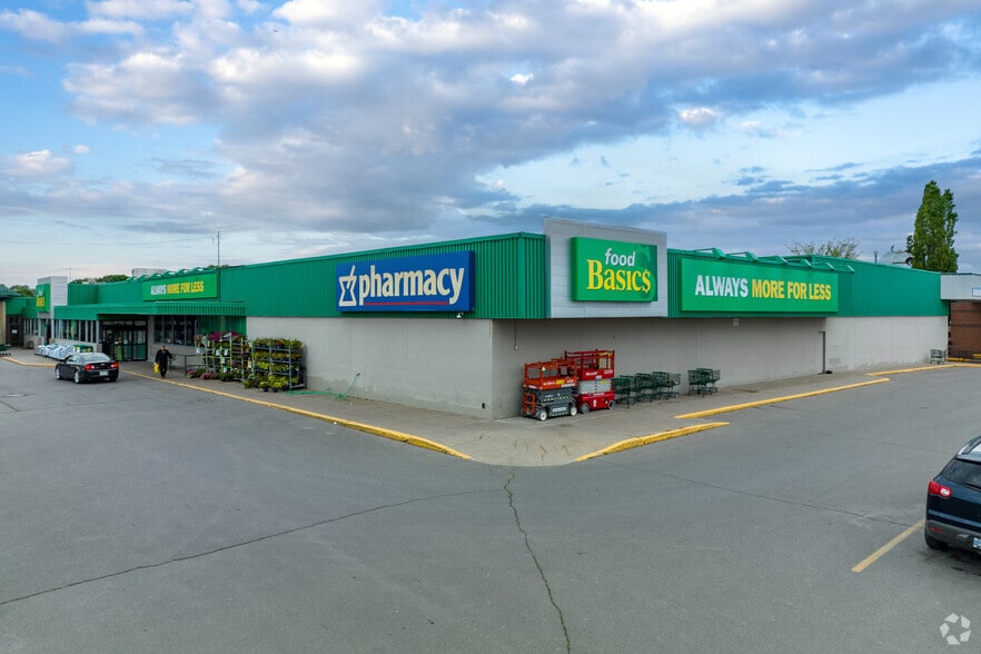 470 Dundas St E, Belleville, ON for sale - Building Photo - Image 2 of 4