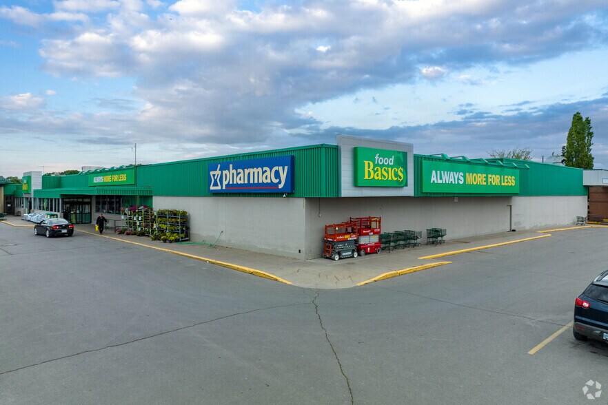 470 Dundas St E, Belleville, ON à vendre - Photo du bâtiment - Image 2 de 4