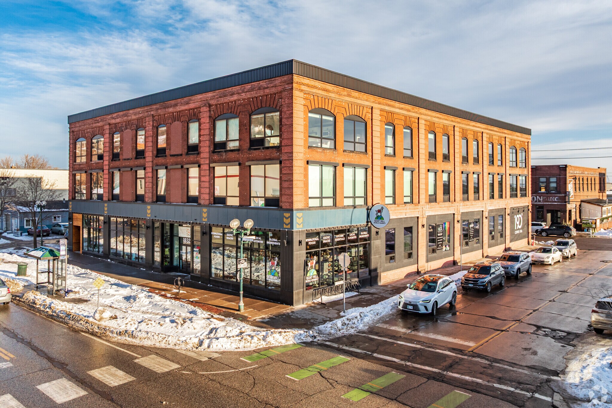 1832 W Superior St, Duluth, MN for lease Primary Photo- Image 1 of 7