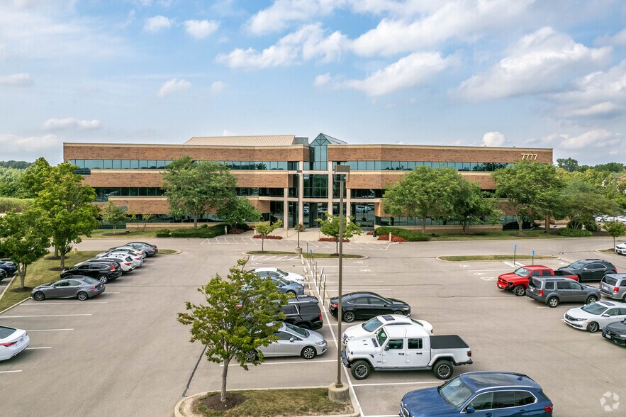 7777 Washington Village Dr, Dayton, OH à louer - Photo du bâtiment - Image 3 de 9