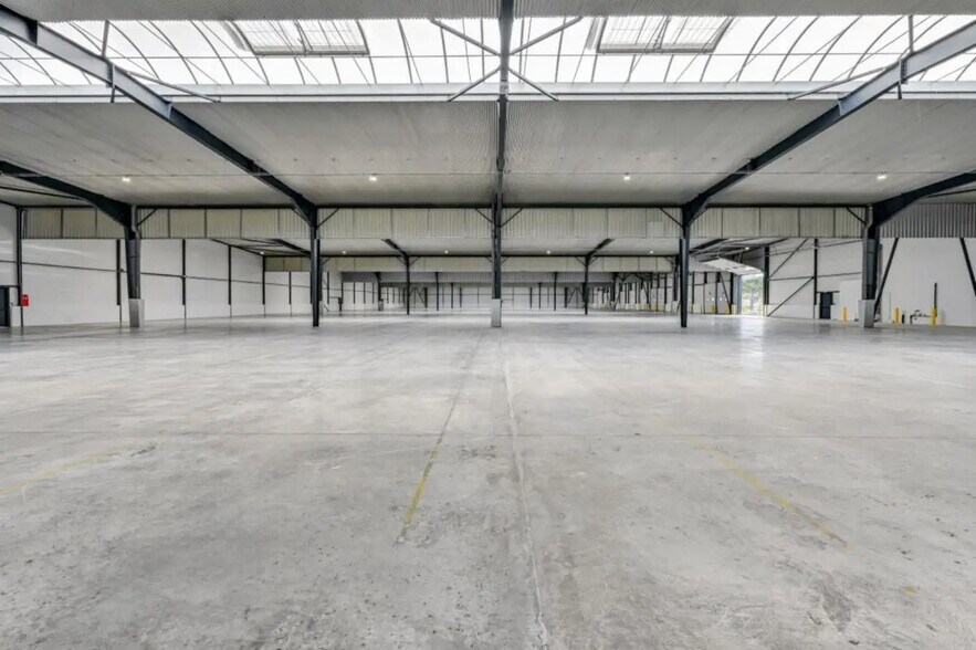 Industriel dans Goussainville à louer - Photo intérieure - Image 1 de 15