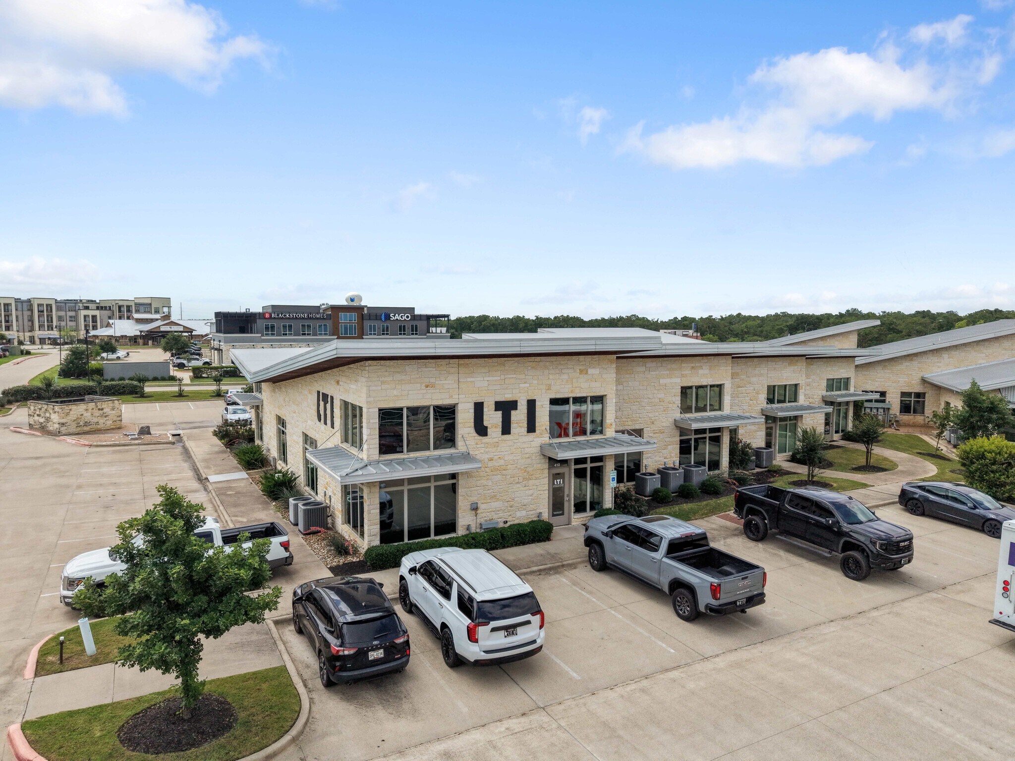 750 William D Fitch Pky, College Station, TX à vendre Photo du bâtiment- Image 1 de 20