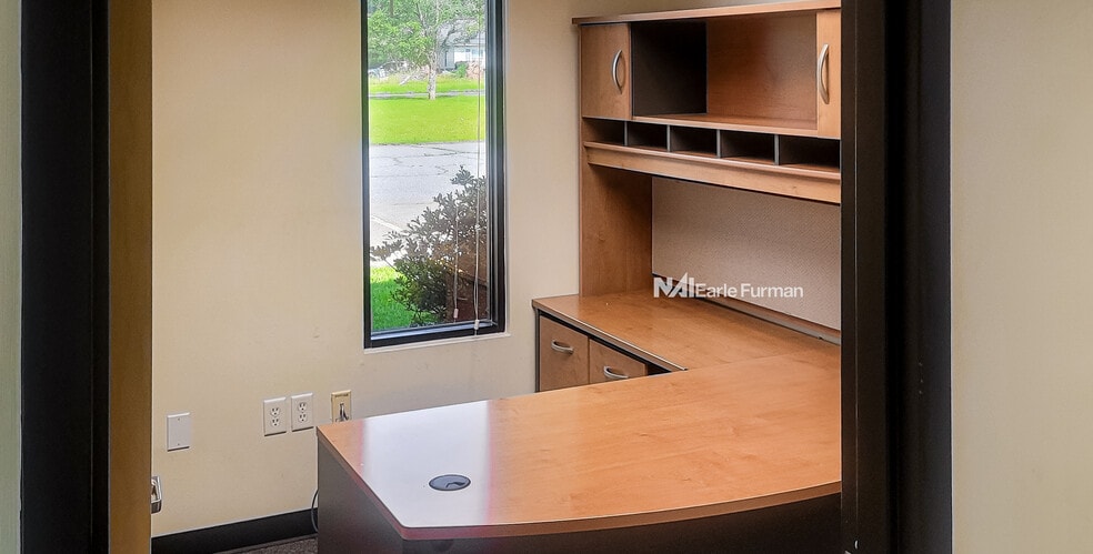 5020 N Blackstock Rd, Spartanburg, SC for lease - Interior Photo - Image 3 of 8