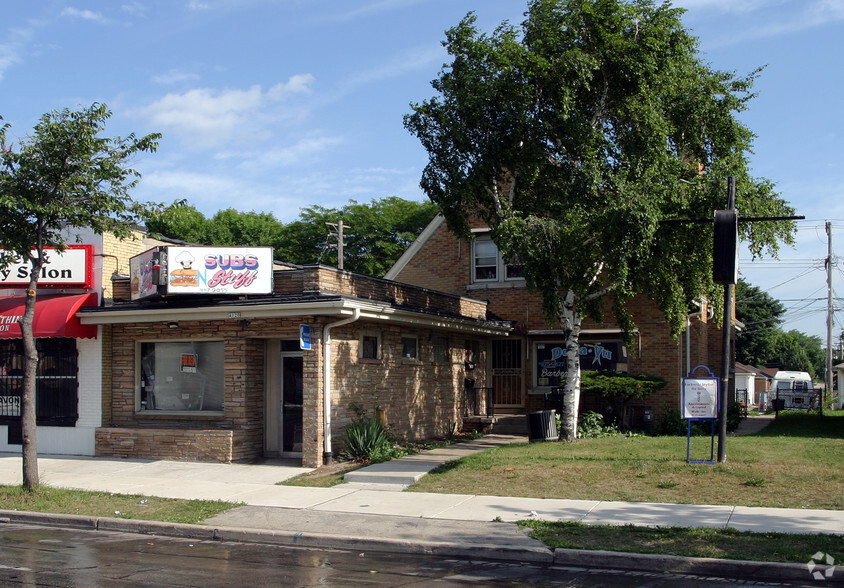 4132-30 W Capitol Dr, Milwaukee, WI à vendre - Photo principale - Image 1 de 1