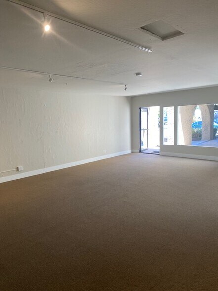 3912 Portola Dr, Santa Cruz, CA à louer - Photo intérieure - Image 3 de 6