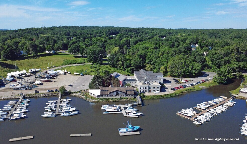 106 Lafayette St, Yarmouth, ME à louer - Photo du bâtiment - Image 3 de 10