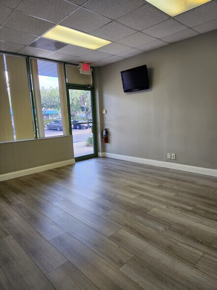 5100 W Copans Rd, Margate, FL à louer - Photo intérieure - Image 1 de 28